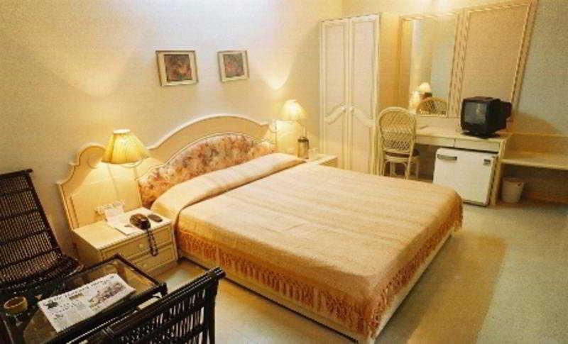 Park Palace Hotel Kalküta Dış mekan fotoğraf