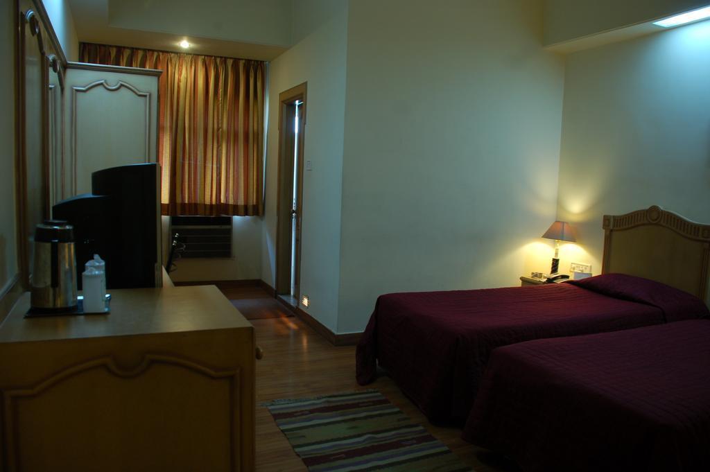 Park Palace Hotel Kalküta Dış mekan fotoğraf